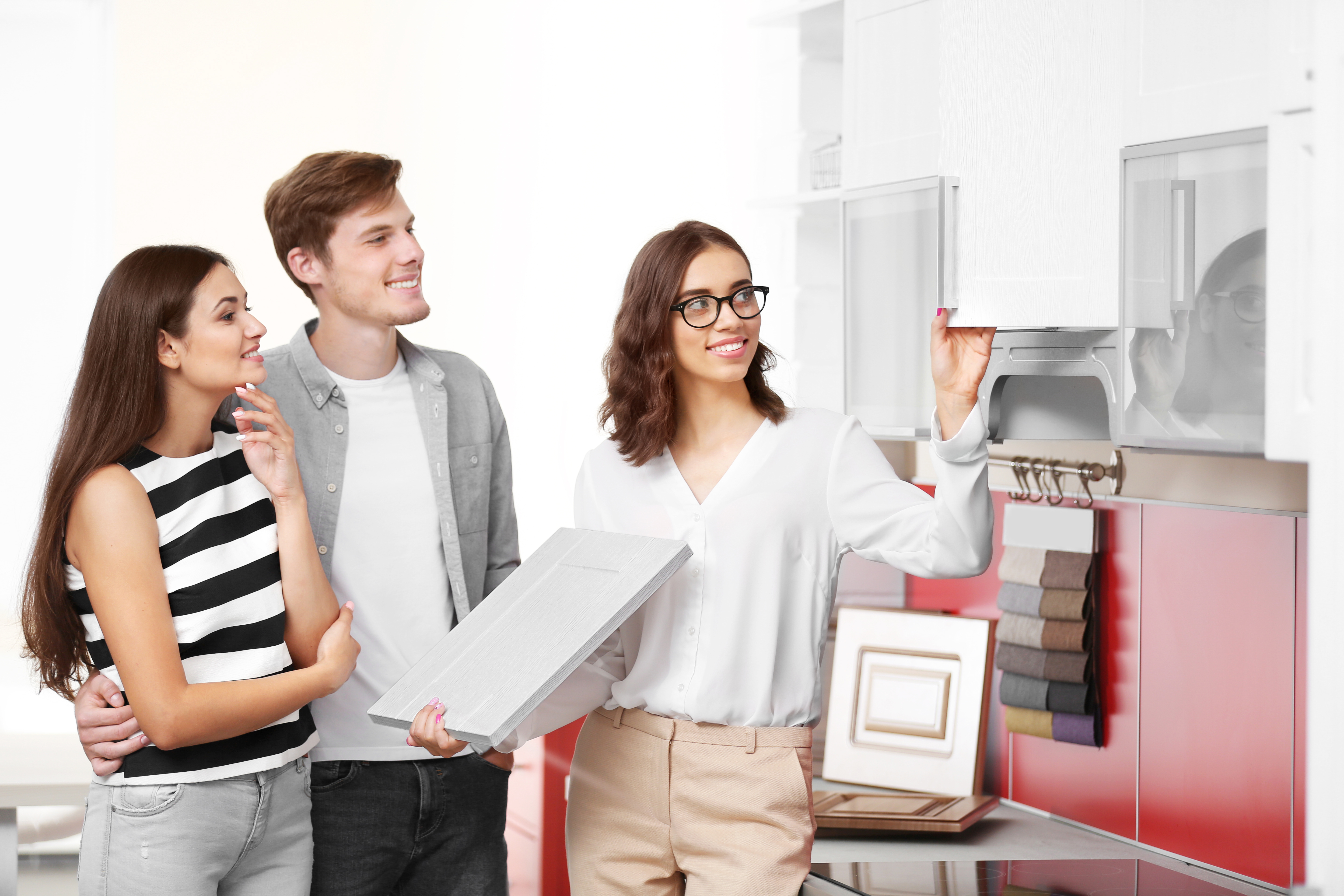 Why Hiring an Interior Designer is Best for Kitchen or Bathroom Remodel