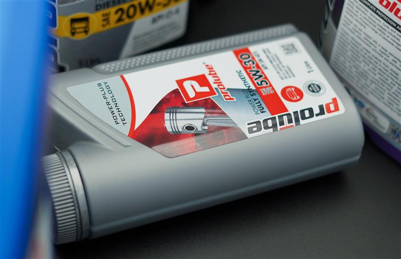 Long-Lasting Engine Oil for Reliable Performance