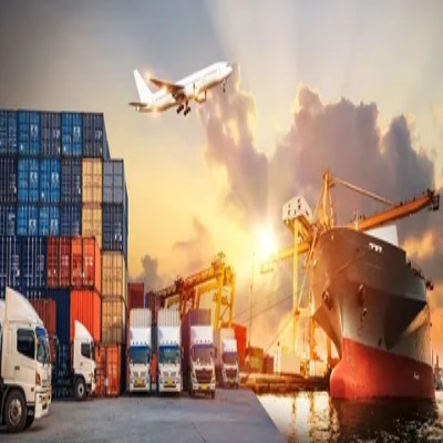 The Essential Guide to Freight Forwarding: Streamlining Global Trade in a Complex World