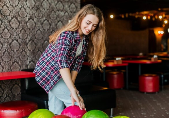Maximize Your Skills: The Perks of Practicing Virtual Bowling Online