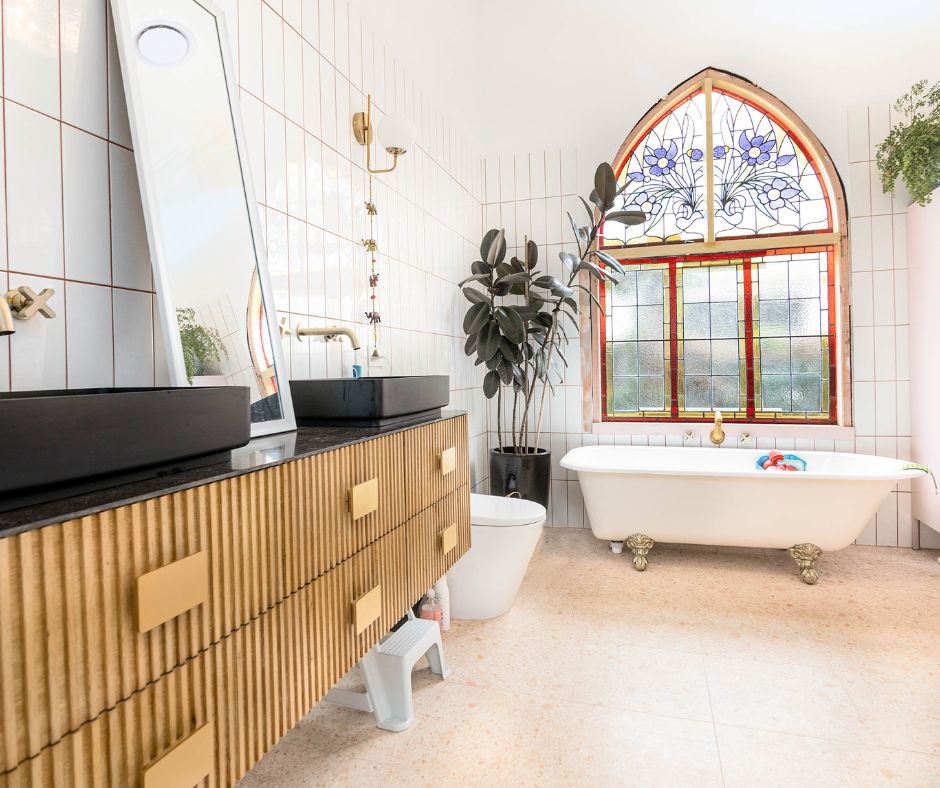 What Are the Best Colour Combinations for a Contemporary Bathroom?