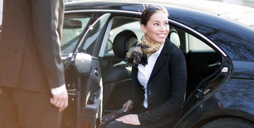 7 Benefits of Using a Silver Taxi in Melbourne