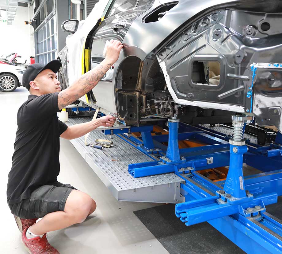 Best Panel Beaters & Dent Repairs In Mentone VIC