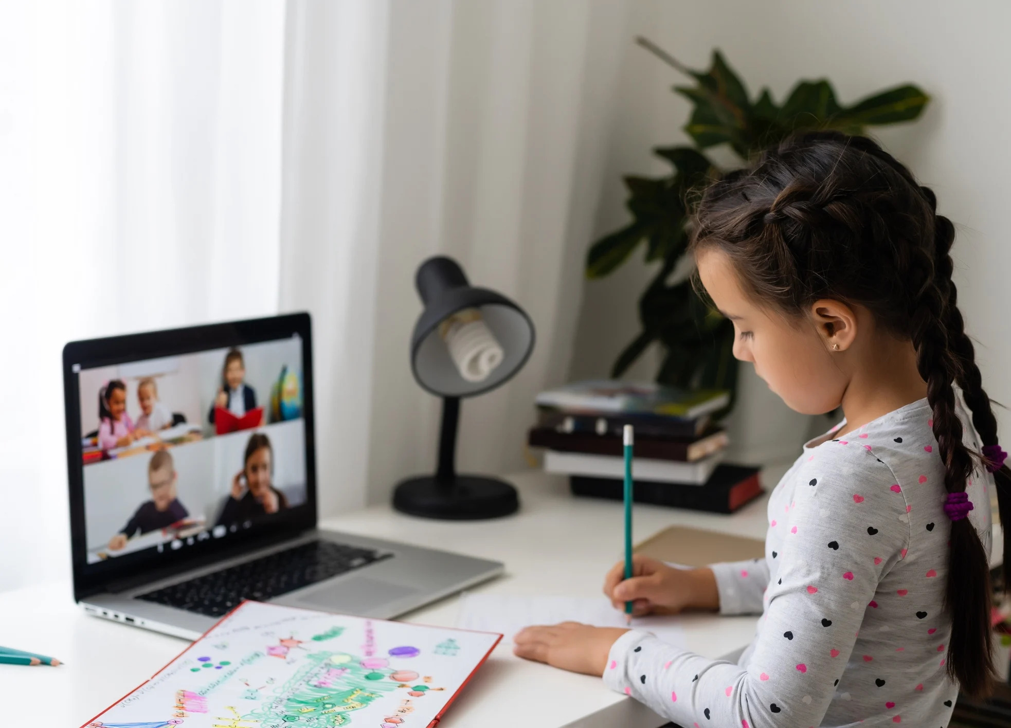 Online Learning in K-12: Evidence-Based Best Practices for Schools and Families