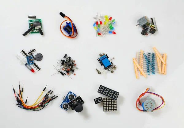 How Hands-On Learning is Making a Comeback for Adults