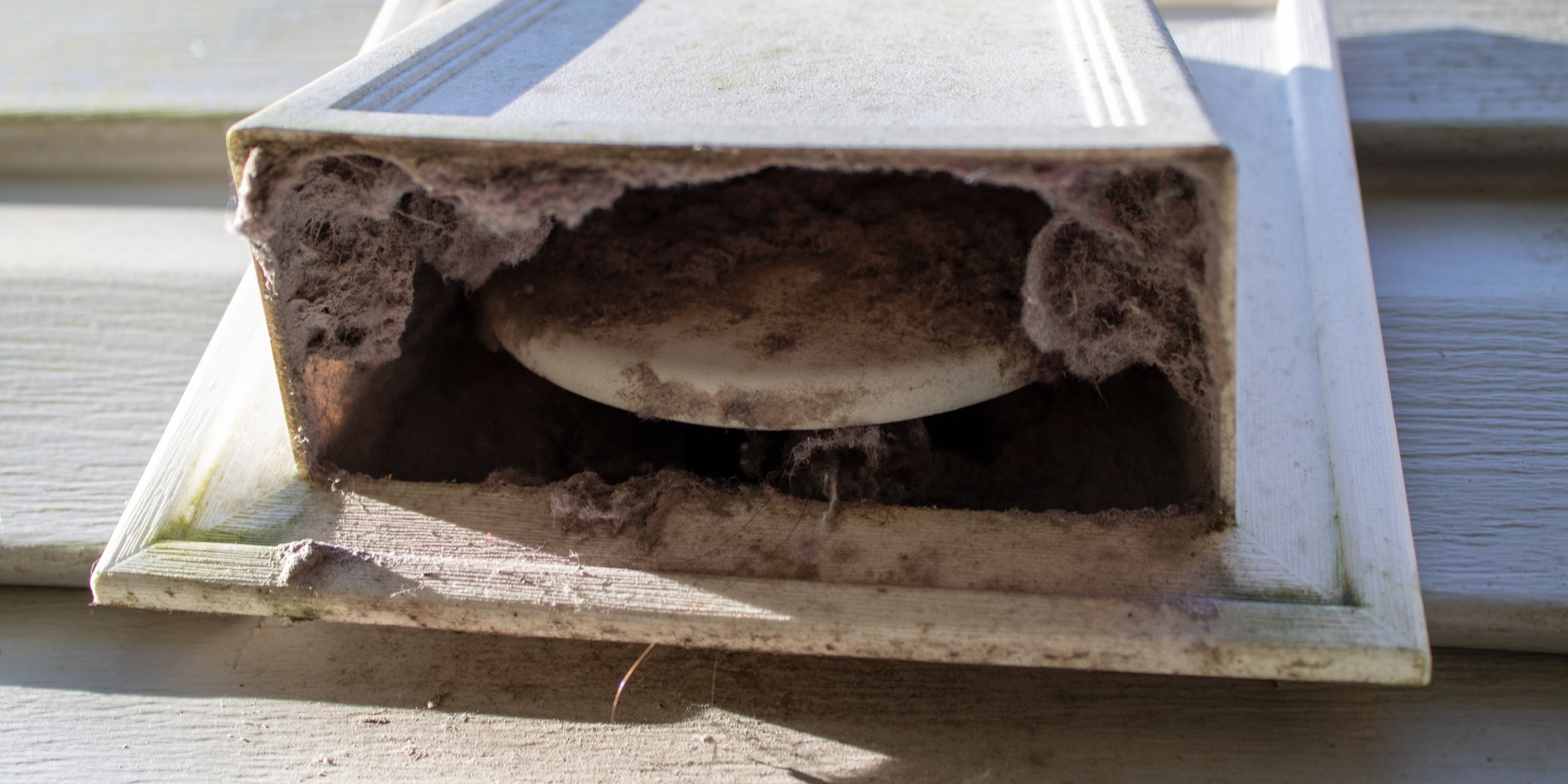 What You Need to Know About Dryer Vent Cleaning in Toronto