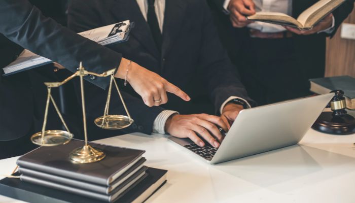 Navigating Legal Matters with Expertise: Legal Consultants and Marriage Lawyers in Dubai