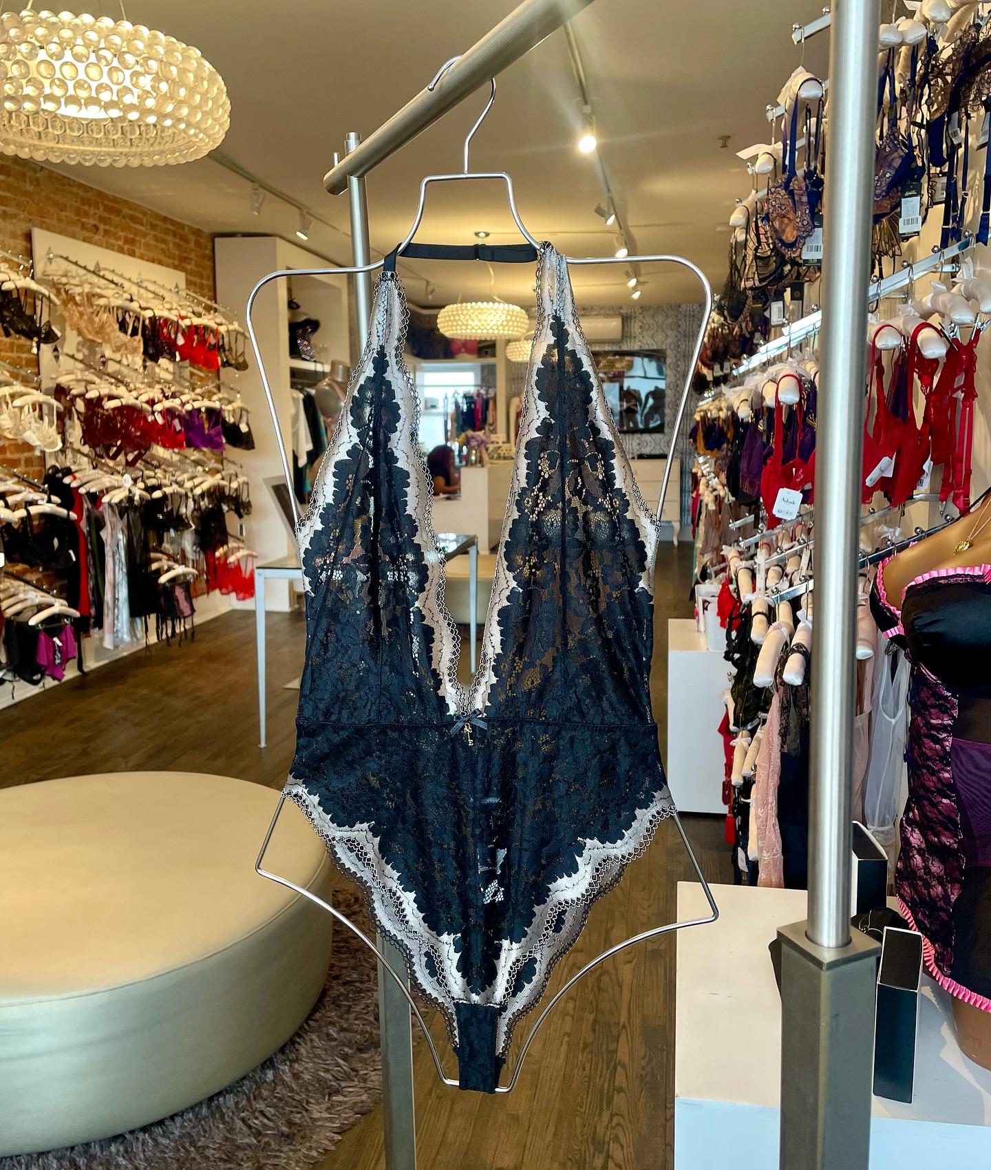 Best Boutique Shopping in Bethesda: Perfect Spots for Gift Shopping