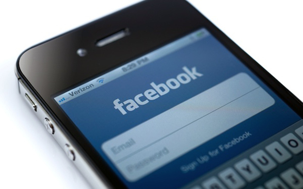 How to Stop Facebook from Eating Your Mobile Data