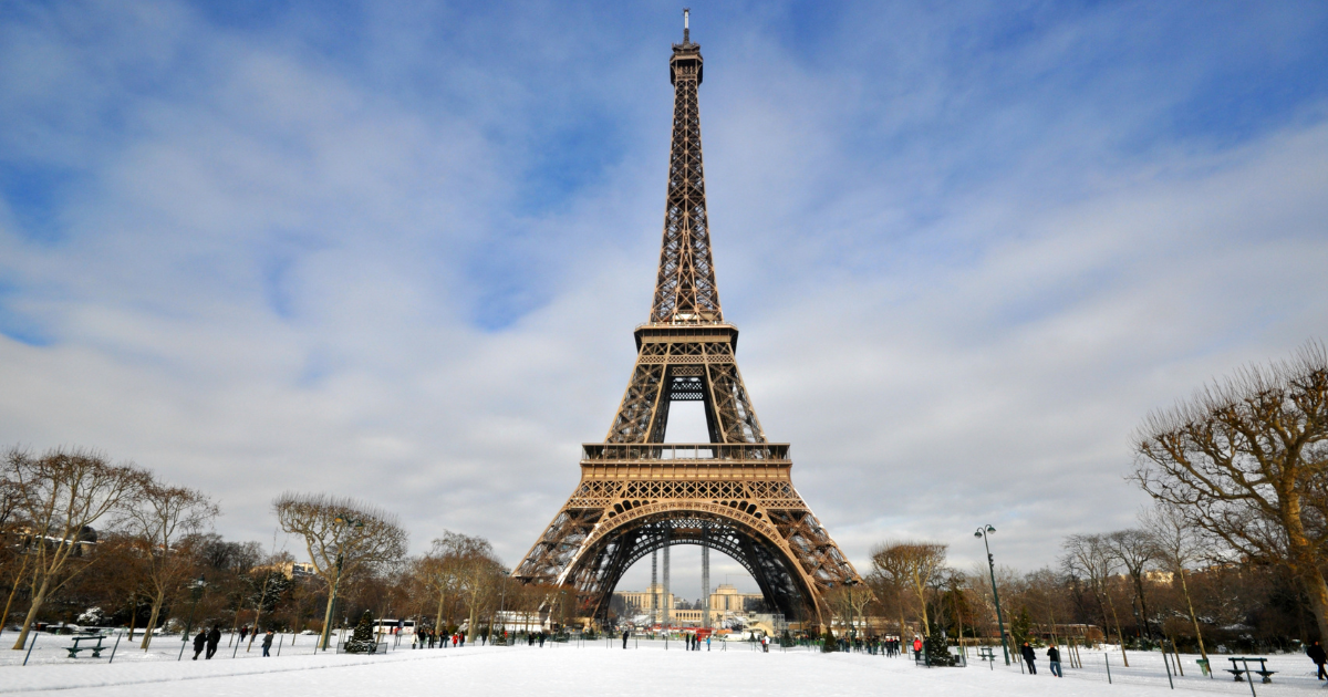 CDG Airport to Eiffel Tower: Paris with a Personal Driver