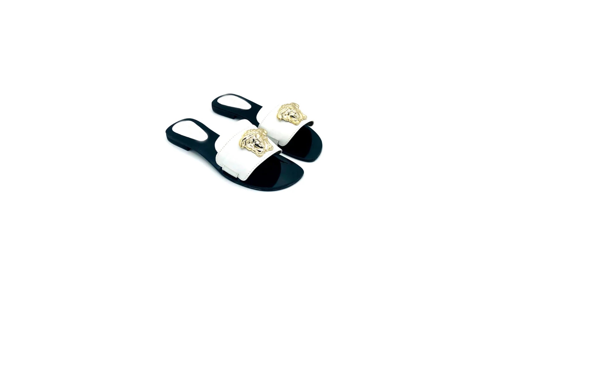 **Online Slippers in Pakistan**