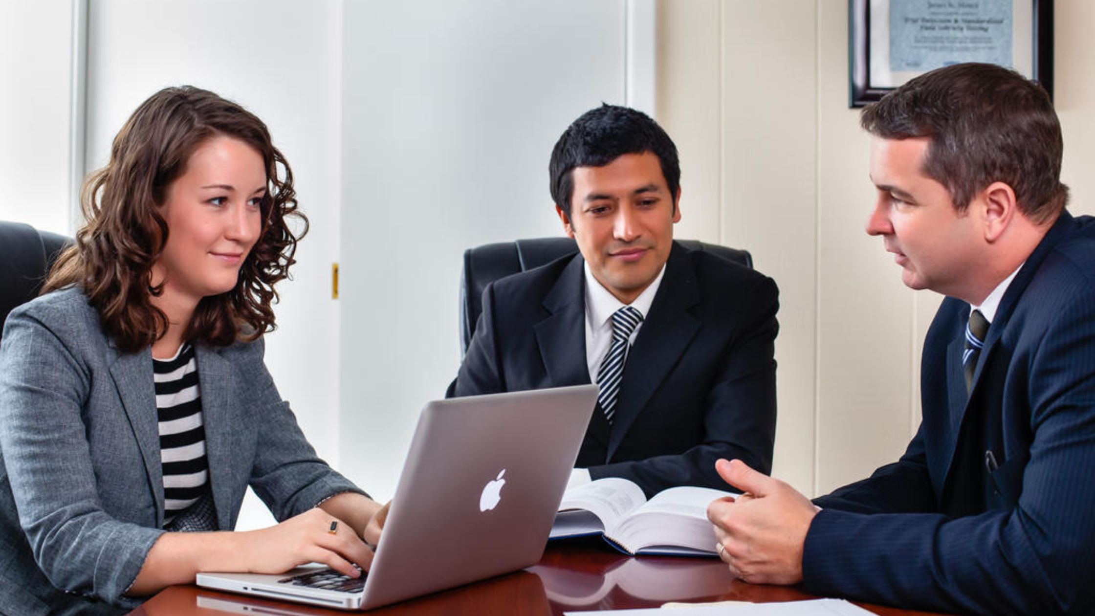 Can a Brampton Immigration Consultancy Simplify the Application Process?