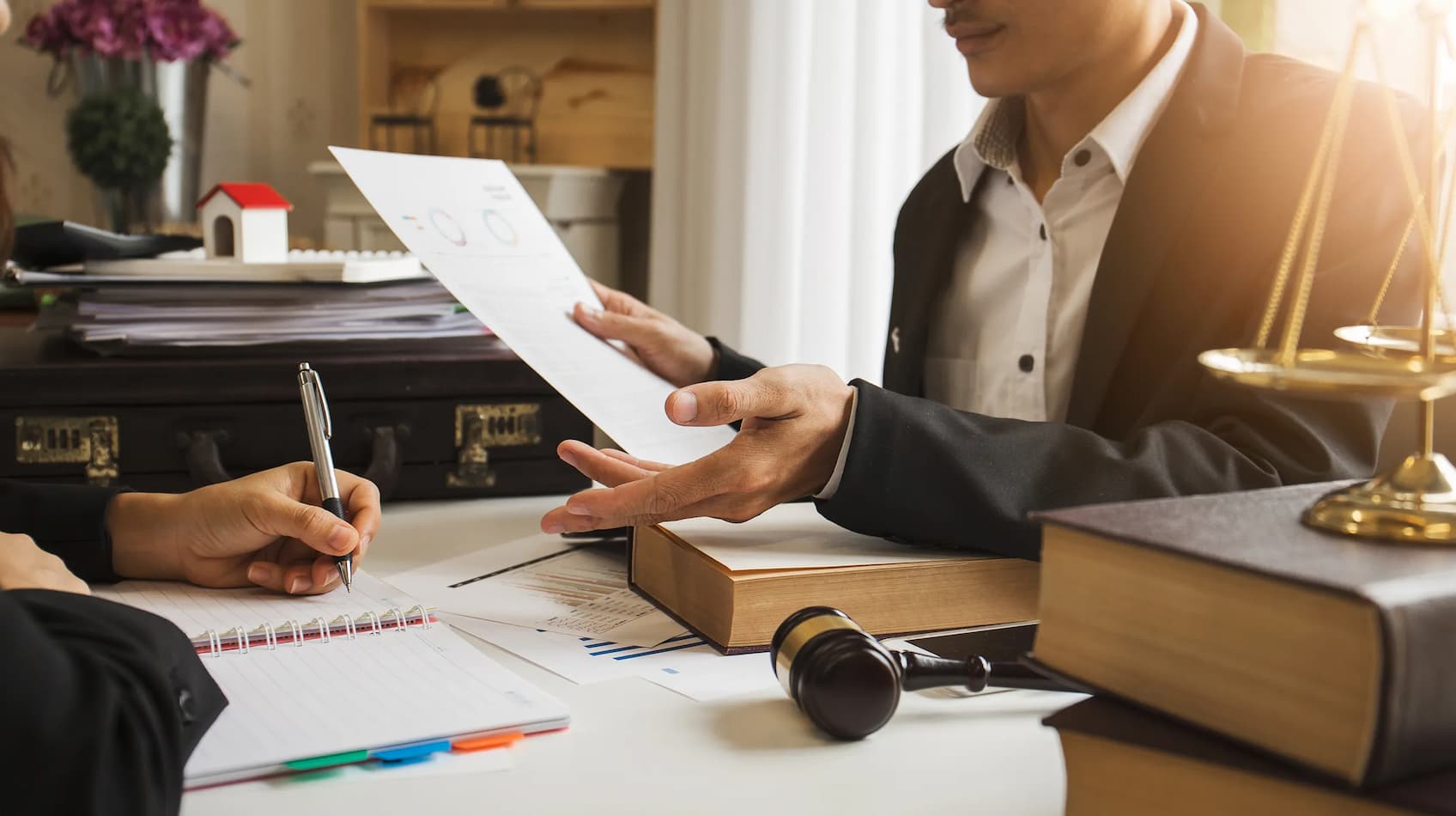 Breaking Language Barriers in Law: Top-Tier Legal Translation Solutions
