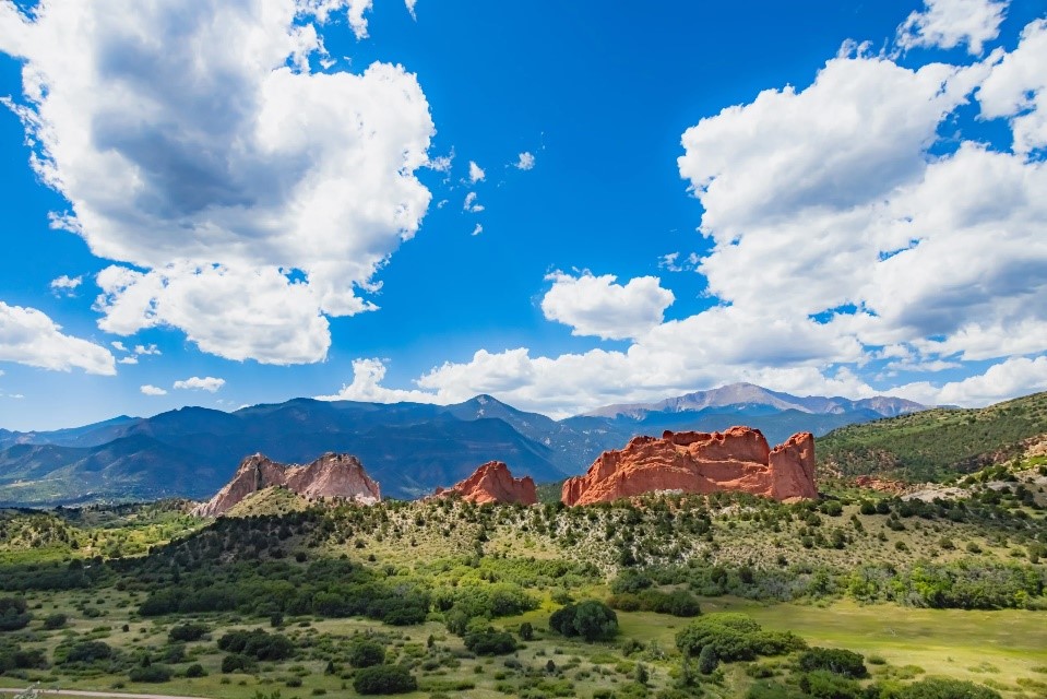 Exploring Colorado’s Best: From the Tranquil Beauty of Denver Botanic Gardens to the Thrills of Vail Ski Resort