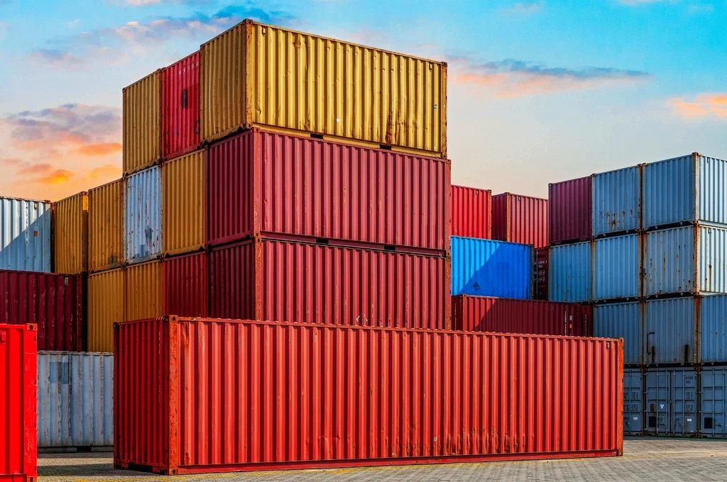 How To Buy Shipping Containers That Suit Your Storage Needs?