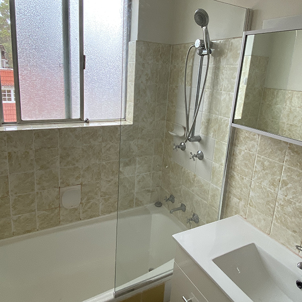 How to Design the Perfect Custom Shower Screens?