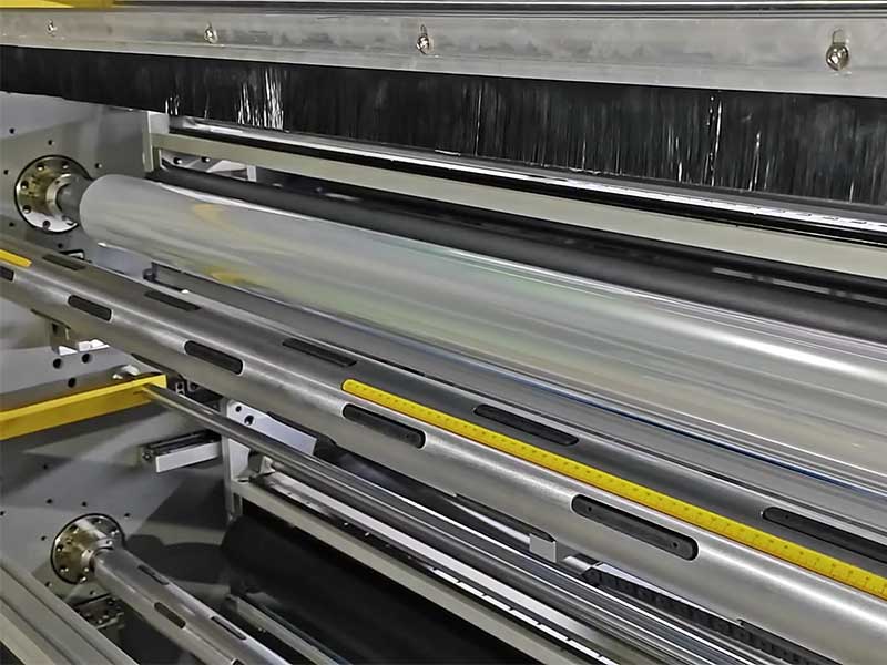 From coil to finished product: the value of solar film slitting machine is sublimated