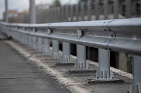 Thrie Beam Crash Barrier: Why It’s Ideal for High-Speed Roads