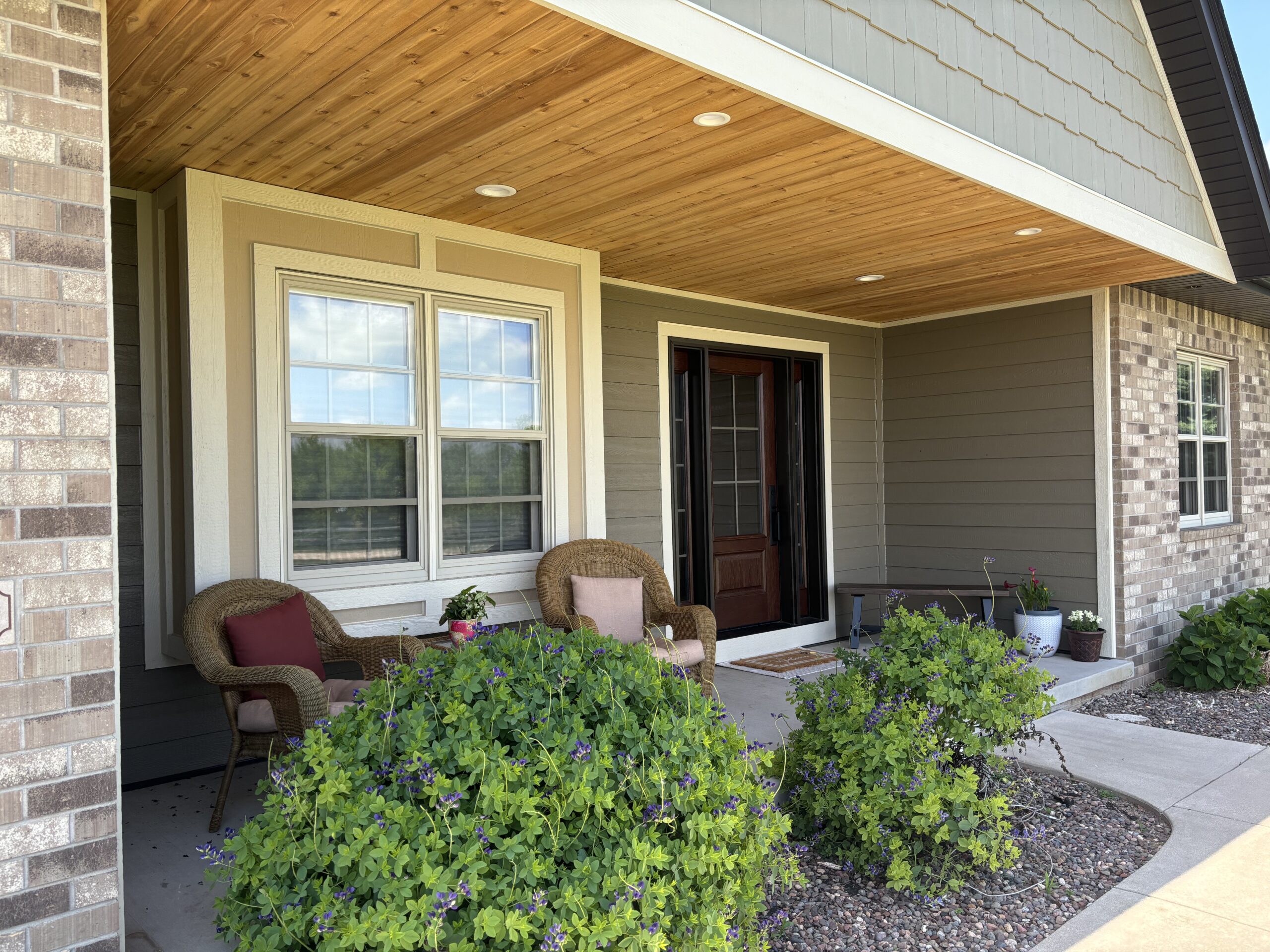 Exterior Home Remodeling: Boosting Curb Appeal and Home Value