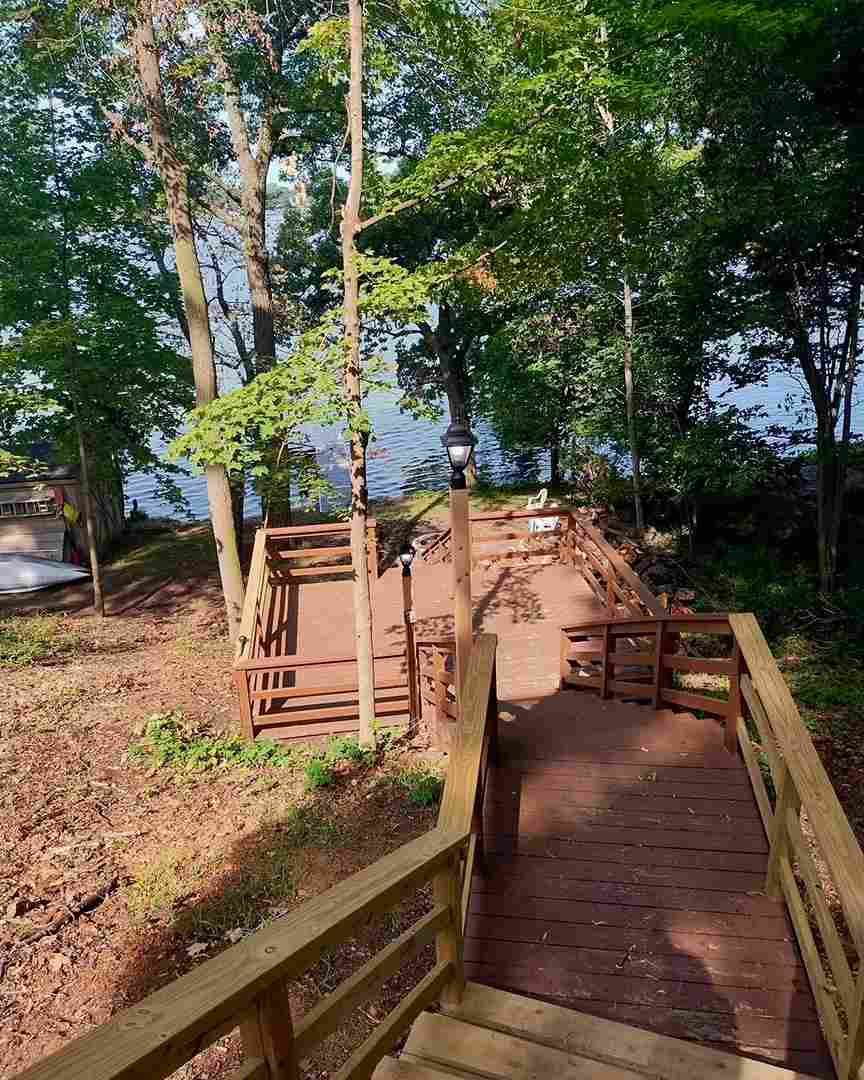 What Are Popular Deck Remodeling Ideas?