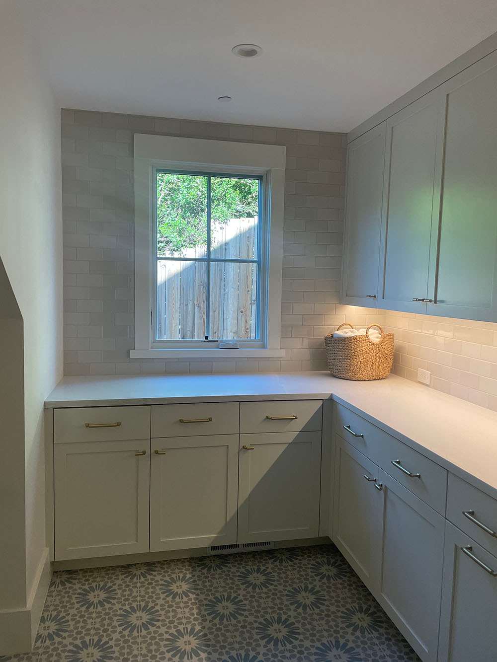 Is it Cheaper to Buy Cabinets or Have Them Built On Site?