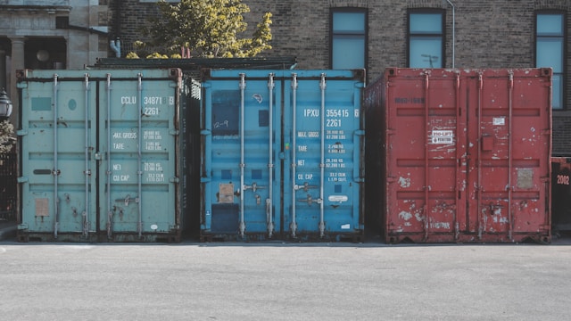 The Environmental Benefits of Choosing Second Hand Shipping Containers