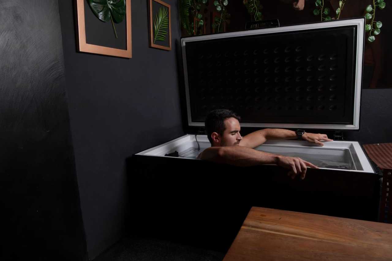 How Ice Bath Hot Tubs Promote Faster Muscle Recovery and Injury Prevention
