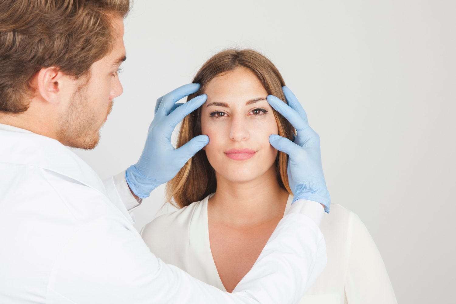 Non-Surgical Facelifts at Eterna: Who Can Benefit Most