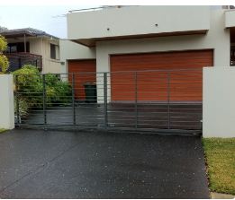 What are the Benefits of Frameless Glass Pool Fencing Gold Coast?