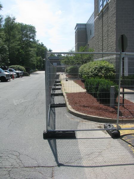 Benefits Of A Trash Chute In Construction Sites