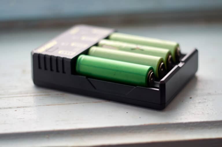 Rechargeable Batteries Market to Witness High Growth Driven by Rising Demand for Portable Electronic Devices