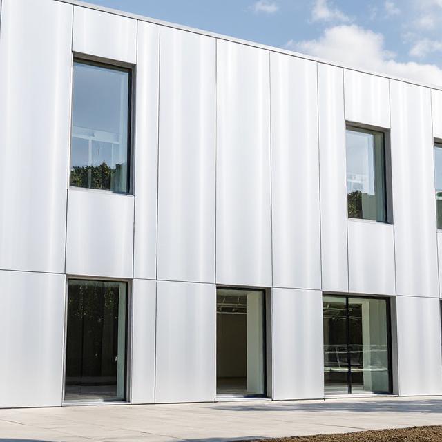 Why Aluminium Cladding Panels Are Ideal for Coastal Areas