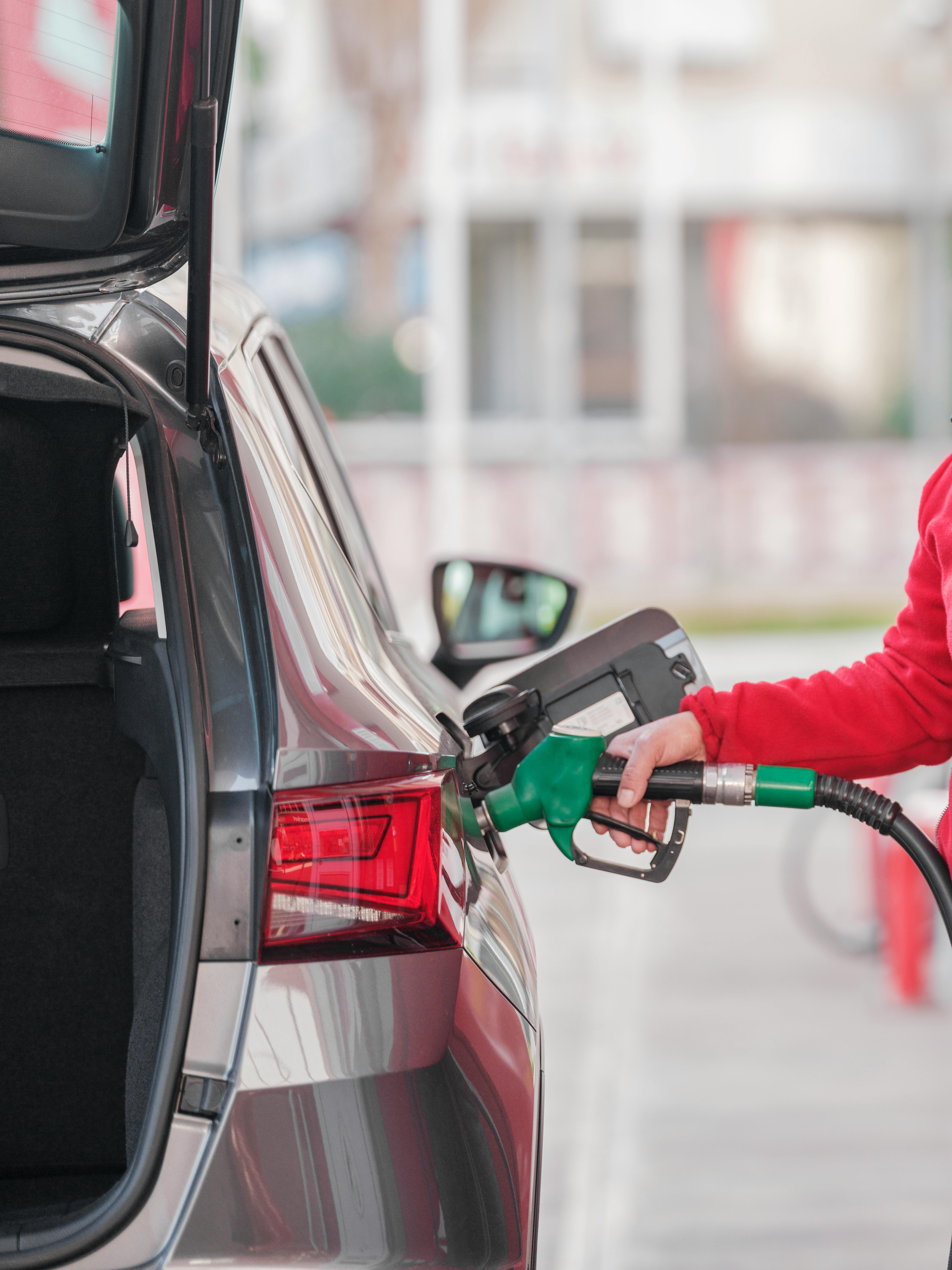 Fuel Cards: Simplifying Fuel Management for Businesses