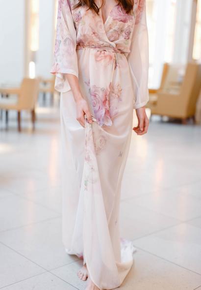 Prepare For Your Wedding by Choosing Getting Ready Robes