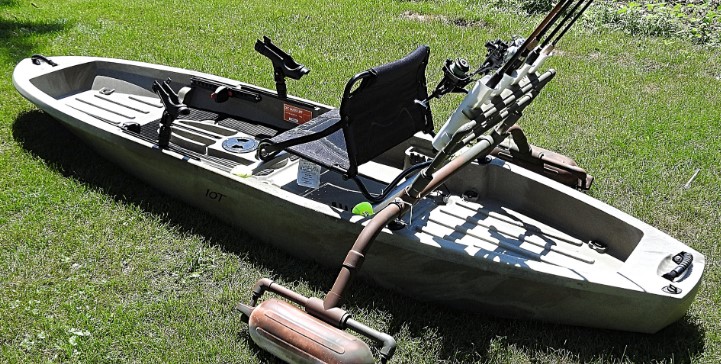 Can You Stand And Fish On The Ascend 10t Kayak?