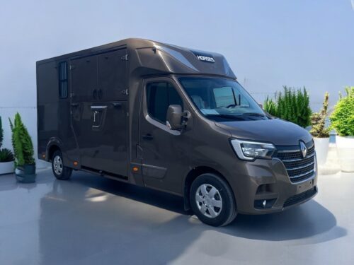 Reliable Horse Truck Transport That Delivers on Safety and Strength