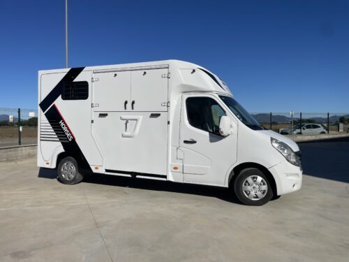 Experience Superior Craftsmanship In Horsetrucks For 2 Horses