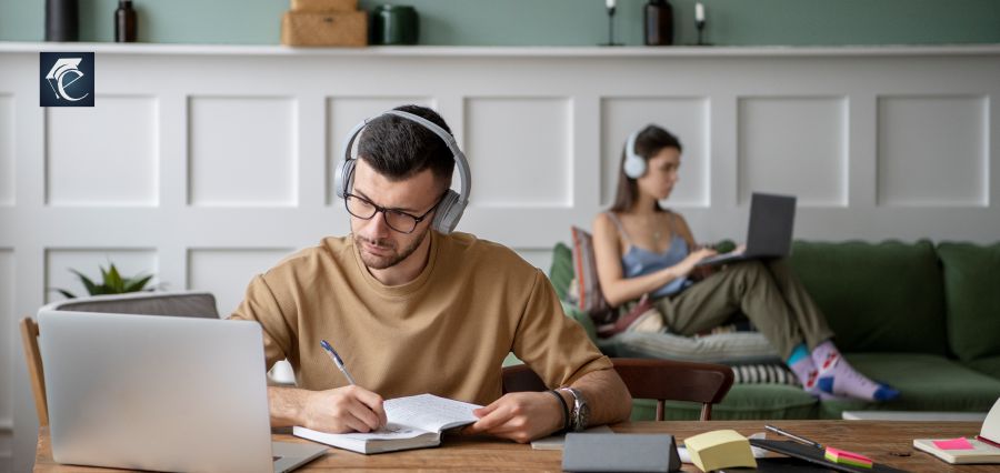 The Future of Learning: Hybrid Education Model Expert Opinion