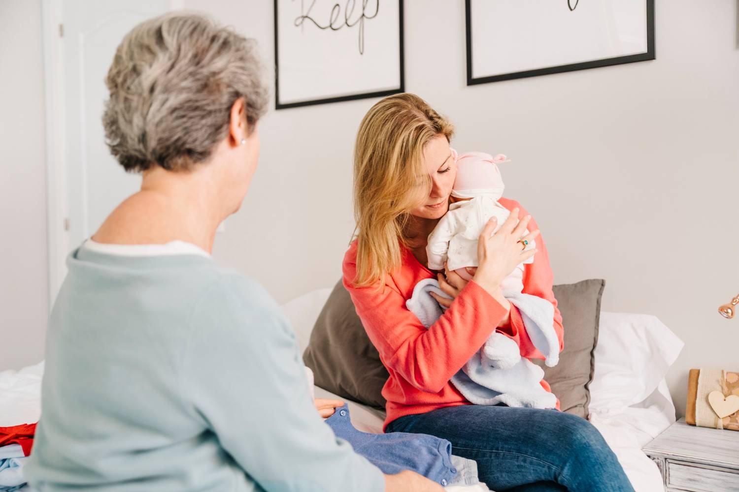 How to Help Single Moms: 7 Things You Can Do for Your Friend