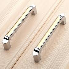 Give Attractive Look to the Bathroom with dazing Accessories