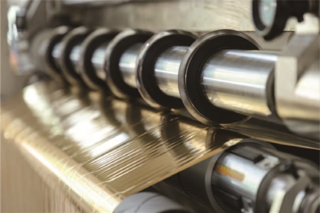 Efficient hot stamping foil slitting machine: with a precision blade, cut the bright future