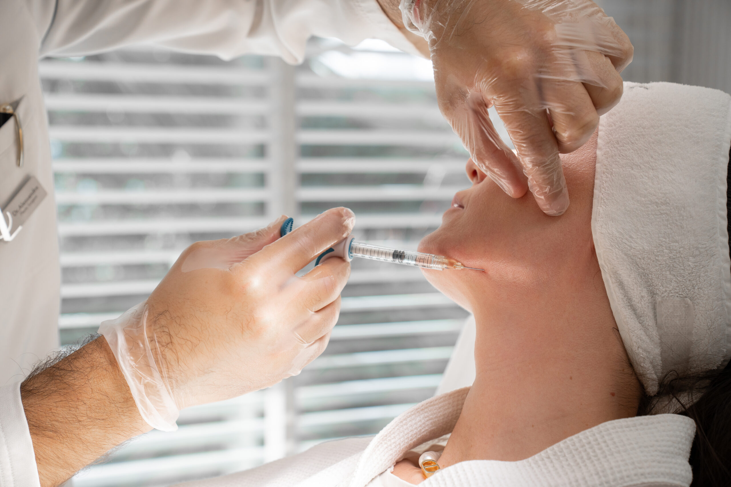 حشوات الجلدية في دبي: تقنيات عالمية بأيدٍ خبيرة