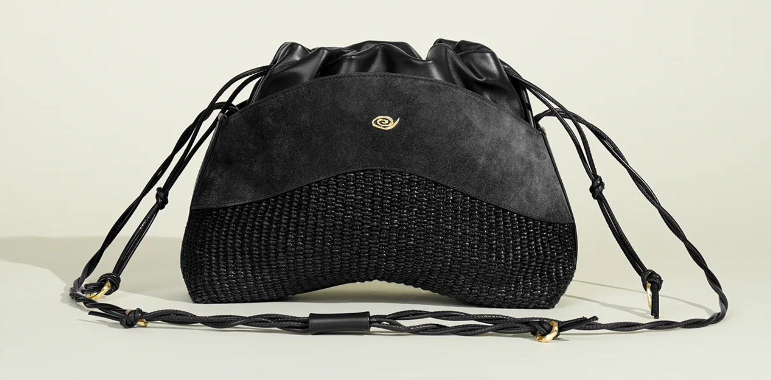 Handmade Shoulder Bags: The Ultimate Statement of Style with Raffia and Crossbody Designs